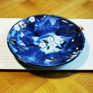 Assiette plate ronde bleu Sakura 25.5 cm - Japon - Tokyo Design chez Tilvist Mulhouse