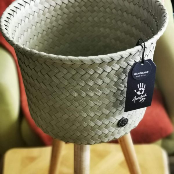Cache pot UP high - 70% plastique recyclé - 26x60 cm - Handed By chez Tilvist Mulhouse