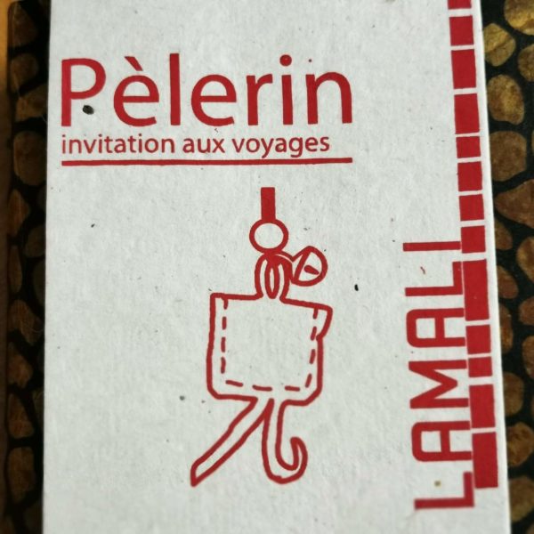 Carnet de voyage “Pèlerin” , lien de soie et amulette - Fait Main - Equitable - LAMALI chez Tilvist Mulhouse