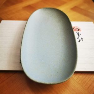 Plat ovale vert sauge 28.5cm - Japon - Tokyo Design chez Tilvist Mulhouse