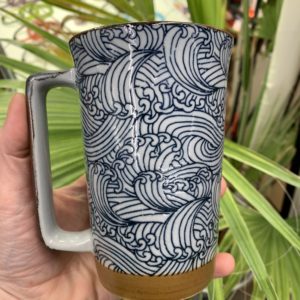 Mug céramique 375ml aux motifs vagues - Fabrication japonaise