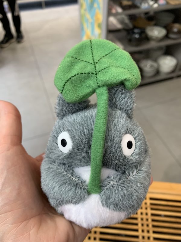 Peluche Totoro Feuille Ghibli officiel
