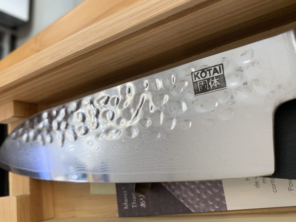 Santoku damas martelé couteau japonais