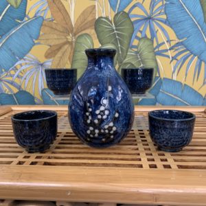 Service à saké 5 pièces bleu nuit motifs sakura - céramique - Japon
