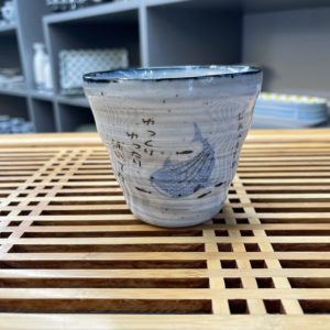 Tasse requin baleine sans anse - 150ml - faïence japonaise - Fait Main