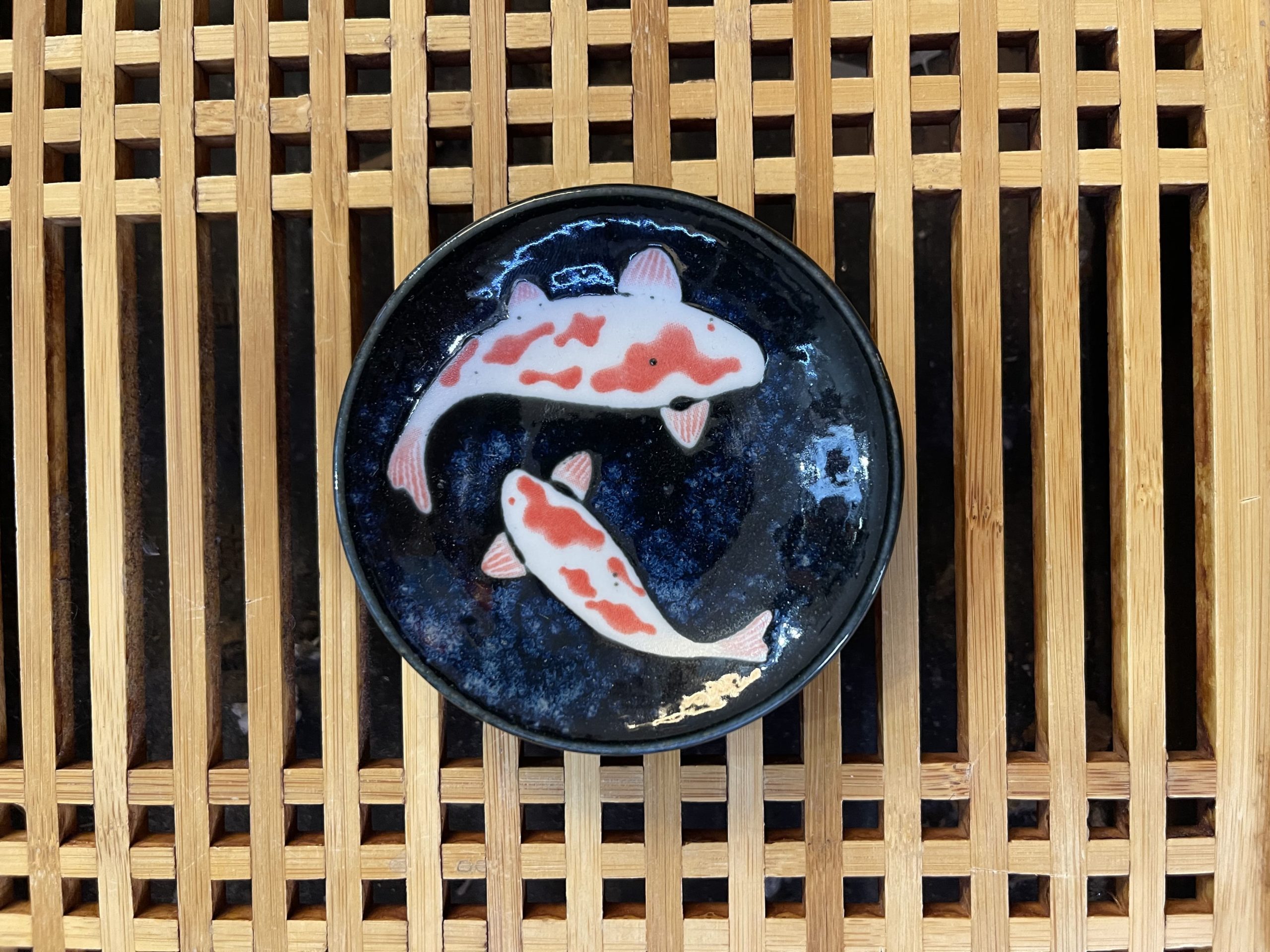 Coupelle à sauce porcelaine bleu avec motif koï - Fabrication au Japon